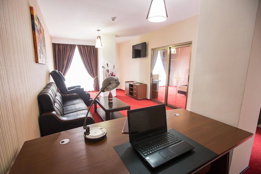 Hotel Meliss Craiova Zimmer foto